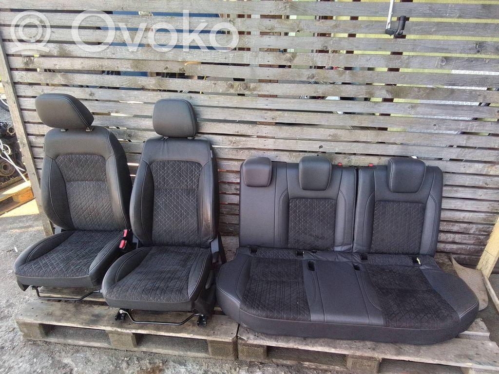 Suzuki Vitara (LY) Sitze komplett 