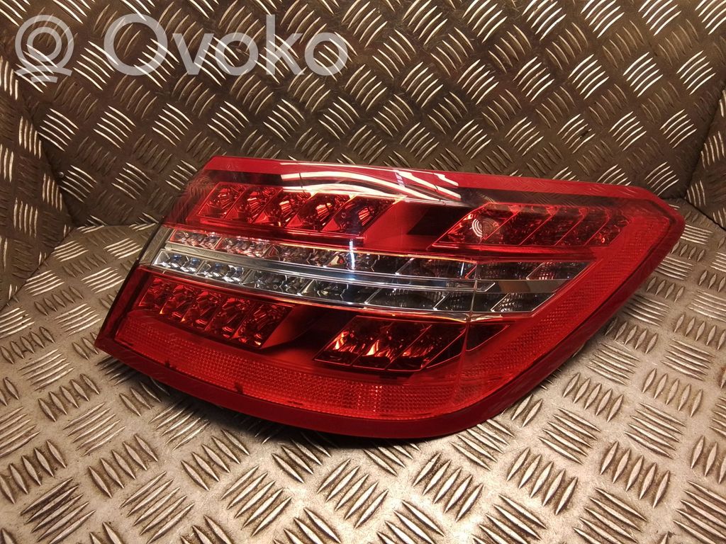 Mercedes-Benz E A207 Lampa tylna 