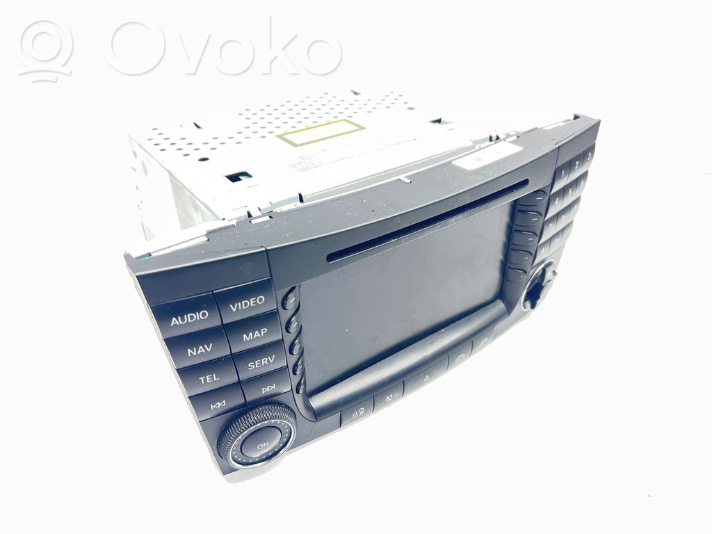 Mercedes-Benz E W211 Panel / Radioodtwarzacz CD/DVD/GPS 