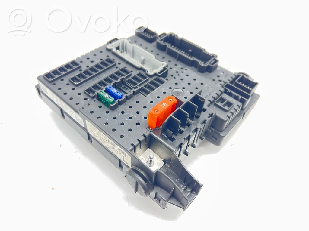 Volvo XC90 Fuse module 
