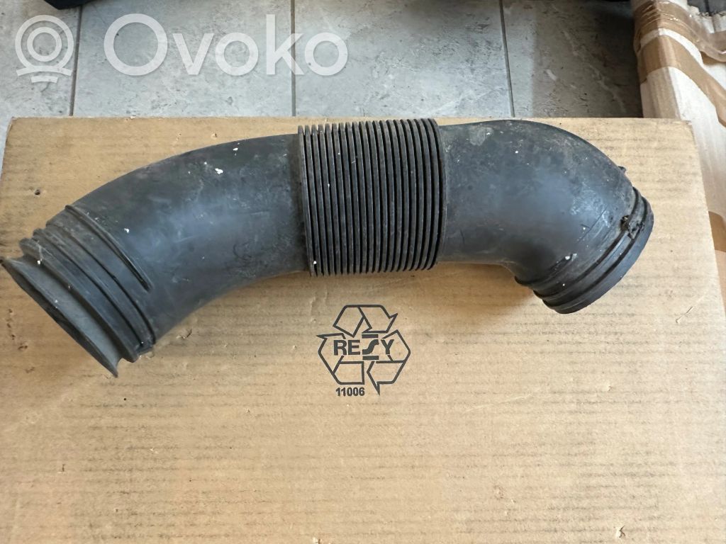 Volkswagen Amarok Część rury dolotu powietrza 