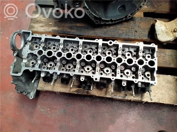 Culata del motor   2247058