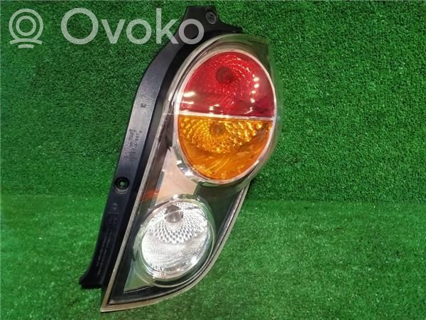 Lámpara de faros/luces traseros