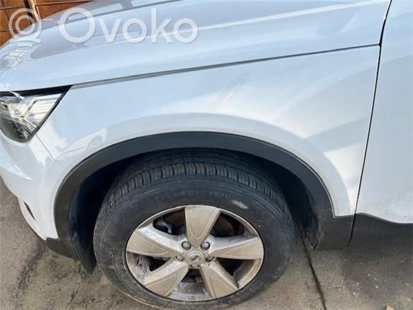 Volvo XC40 Front arch 