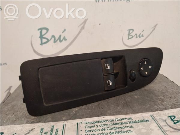 BMW 1 E81 E87 Electric window control switch 
