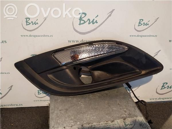 Opel Astra J Semnalizator față 