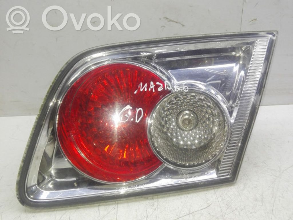 Tailgate rear/tail lights