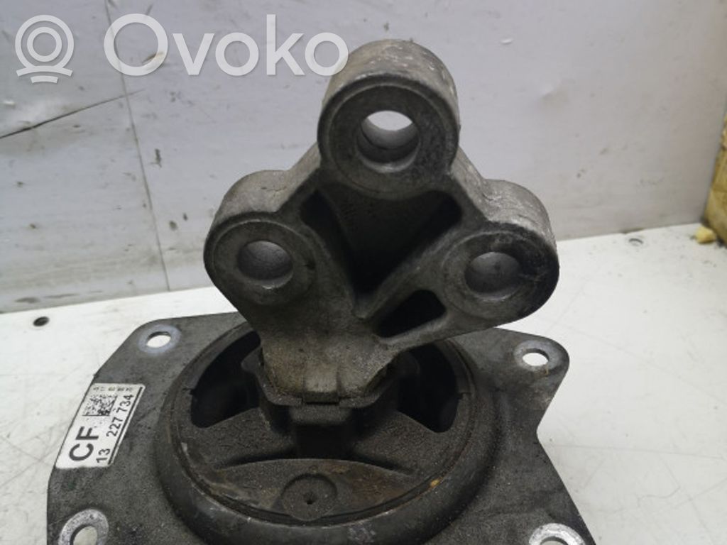 Engine mount bracket   13227734,2108211