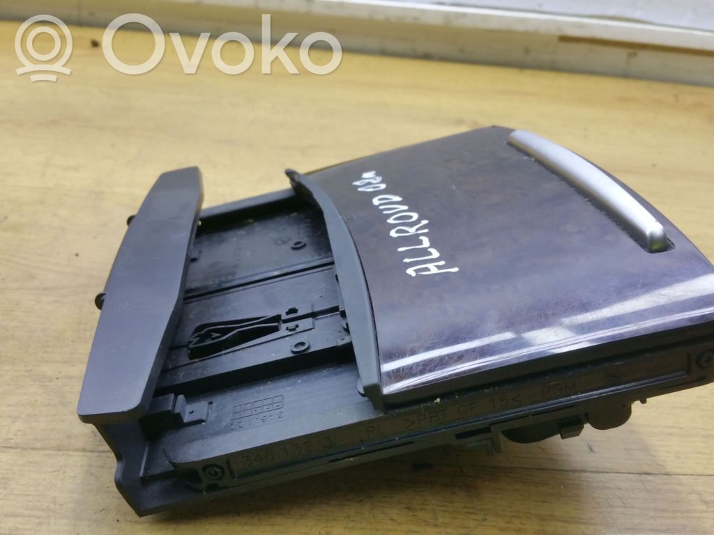 Audi A6 Allroad C6 Ashtray (front) 