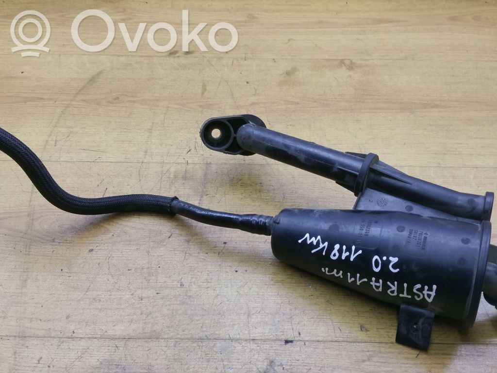 Opel Astra J Odpowietrznik / Separator oleju 