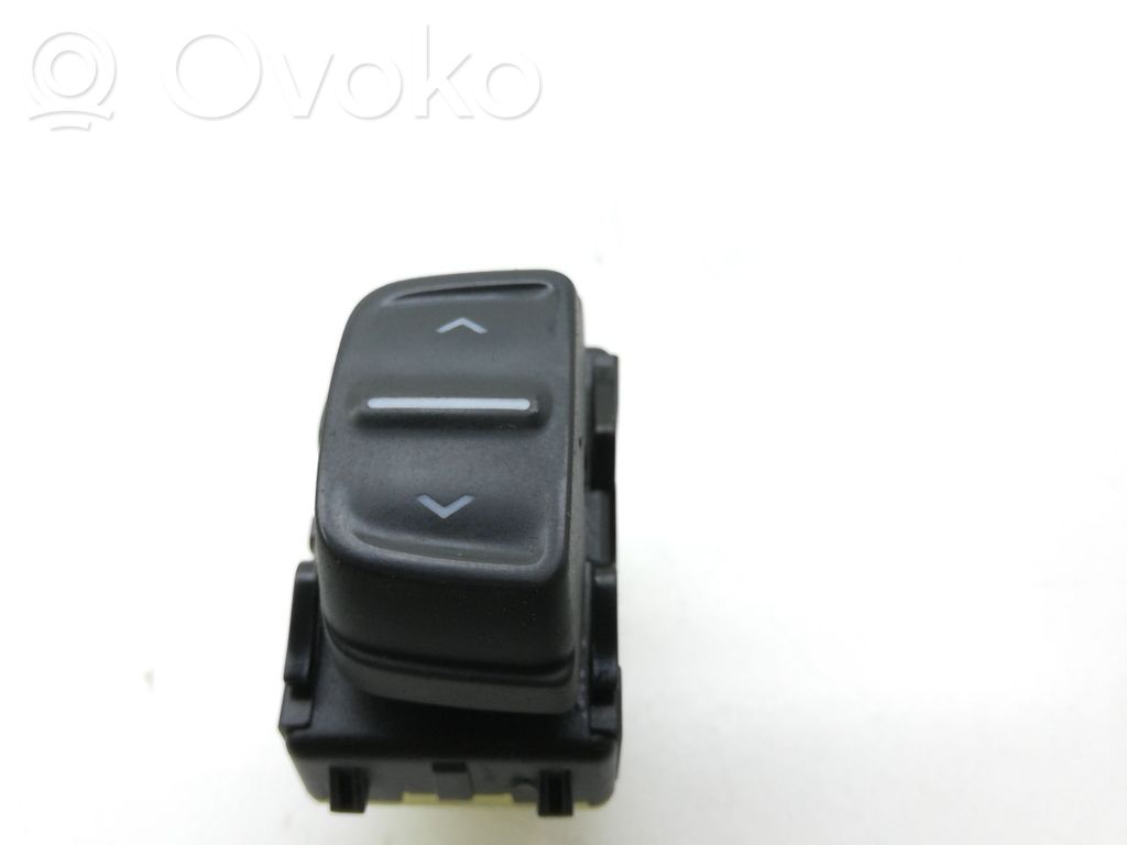 Dacia Sandero Electric window control switch 