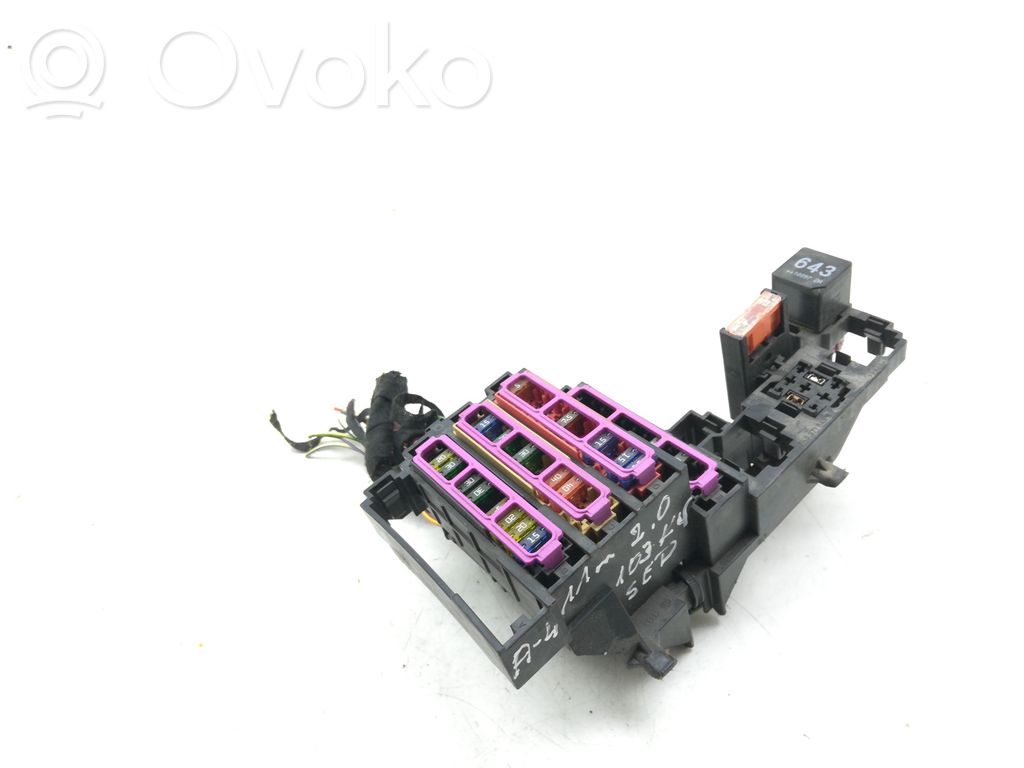 Audi A4 S4 B8 8K Fuse module 