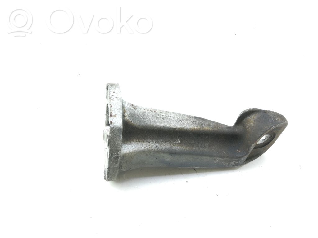 BMW X5 E53 Engine mounting bracket 
