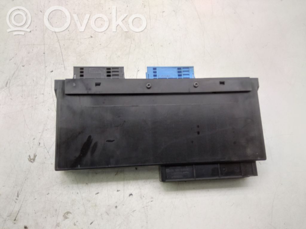 BMW 3 E92 E93 Komforto modulis 