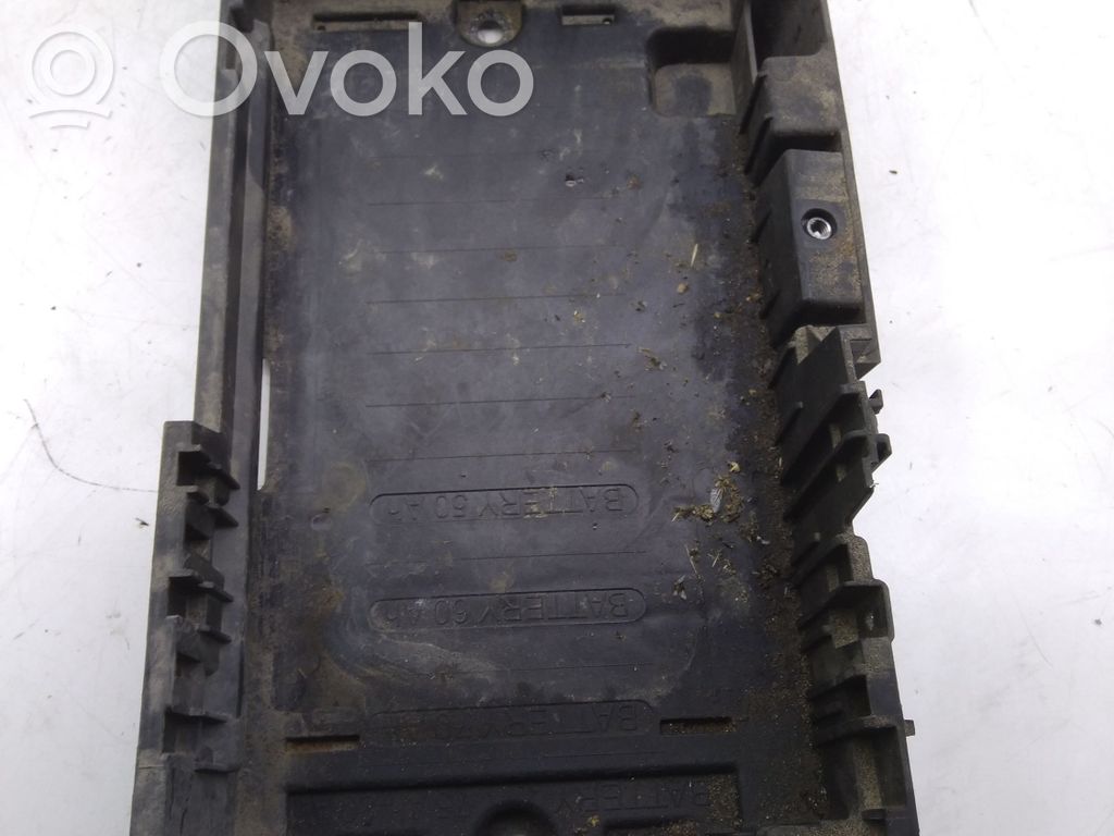 Opel Meriva B Półka akumulatora 