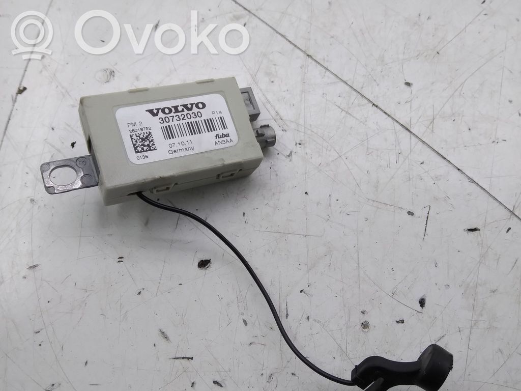 Volvo C30 Aerial antenna amplifier 