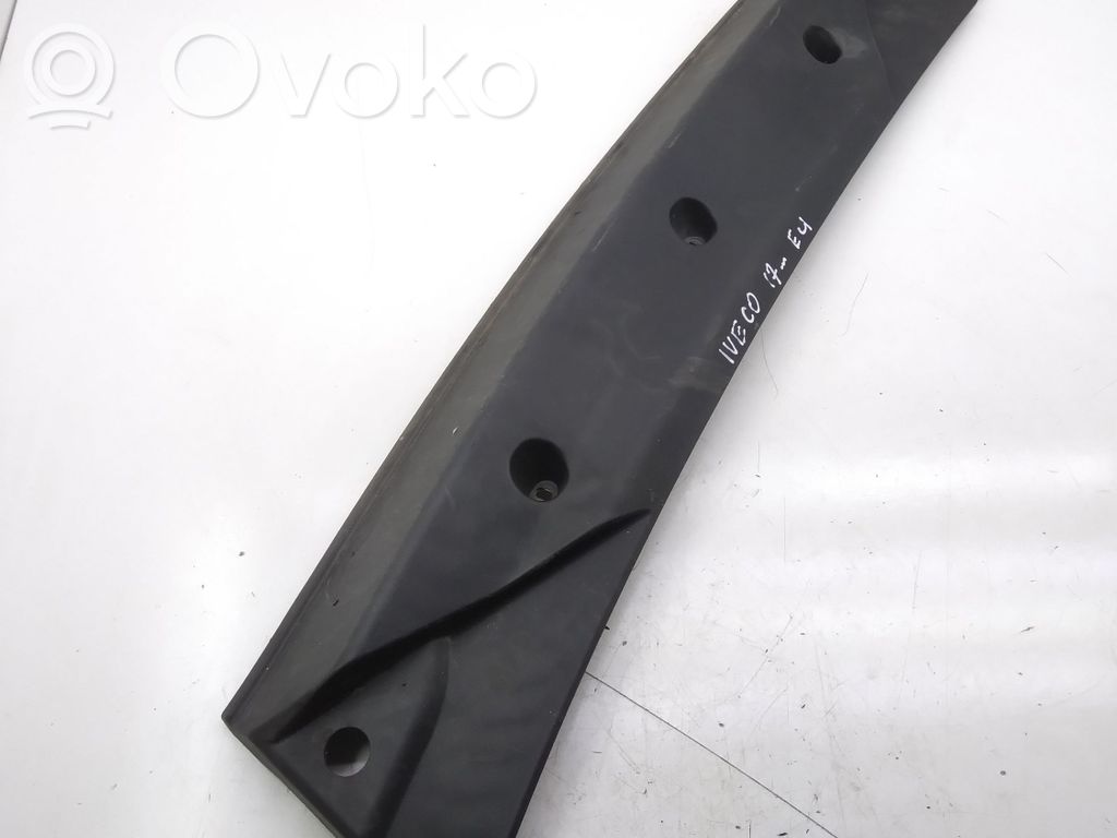 Iveco Daily 6th gen Wiper trim 