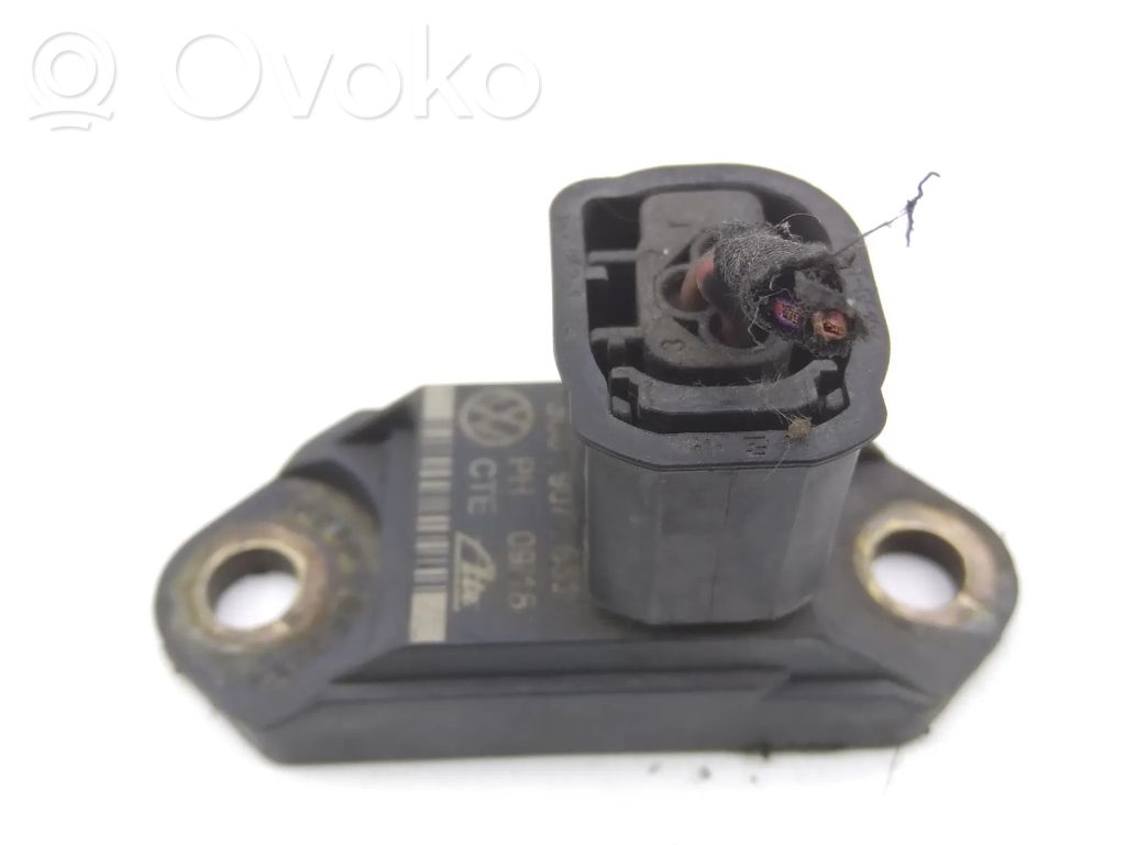 Volkswagen Scirocco Airbag deployment crash/impact sensor 