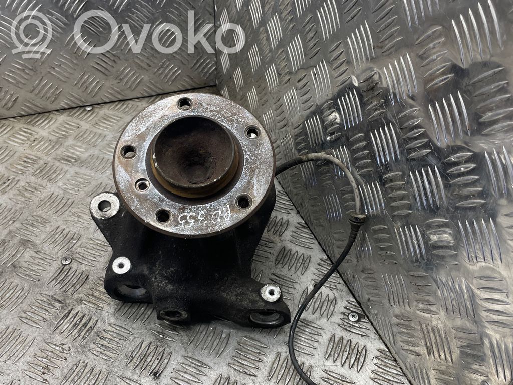 BMW 1 E81 E87 Front wheel hub 