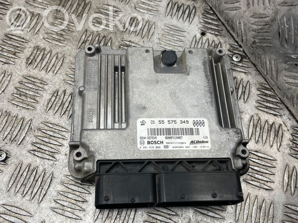 Opel Insignia A Engine control unit/module 