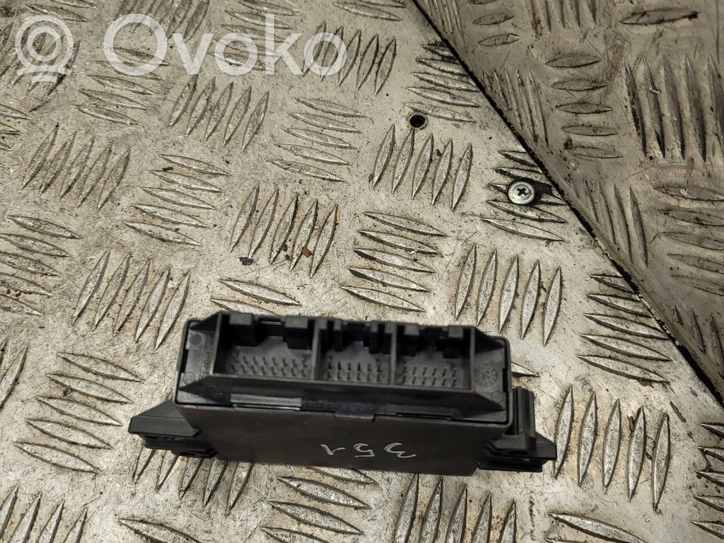 Audi A4 S4 B6 8E 8H Parkošanas (PDC) vadības bloks 