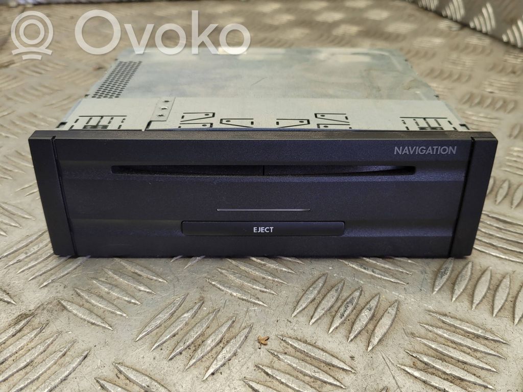 Volkswagen Phaeton Navigation unit CD/DVD player 