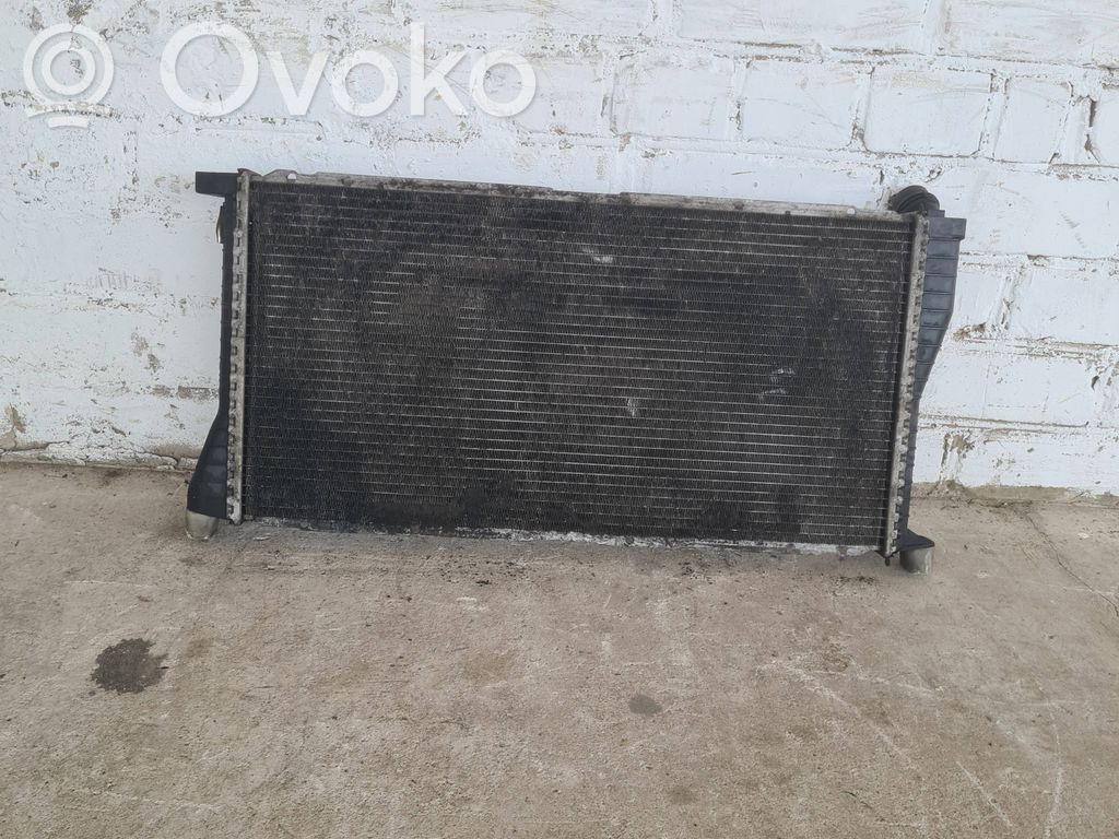 BMW 5 E39 Aušinimo skysčio radiatorius 