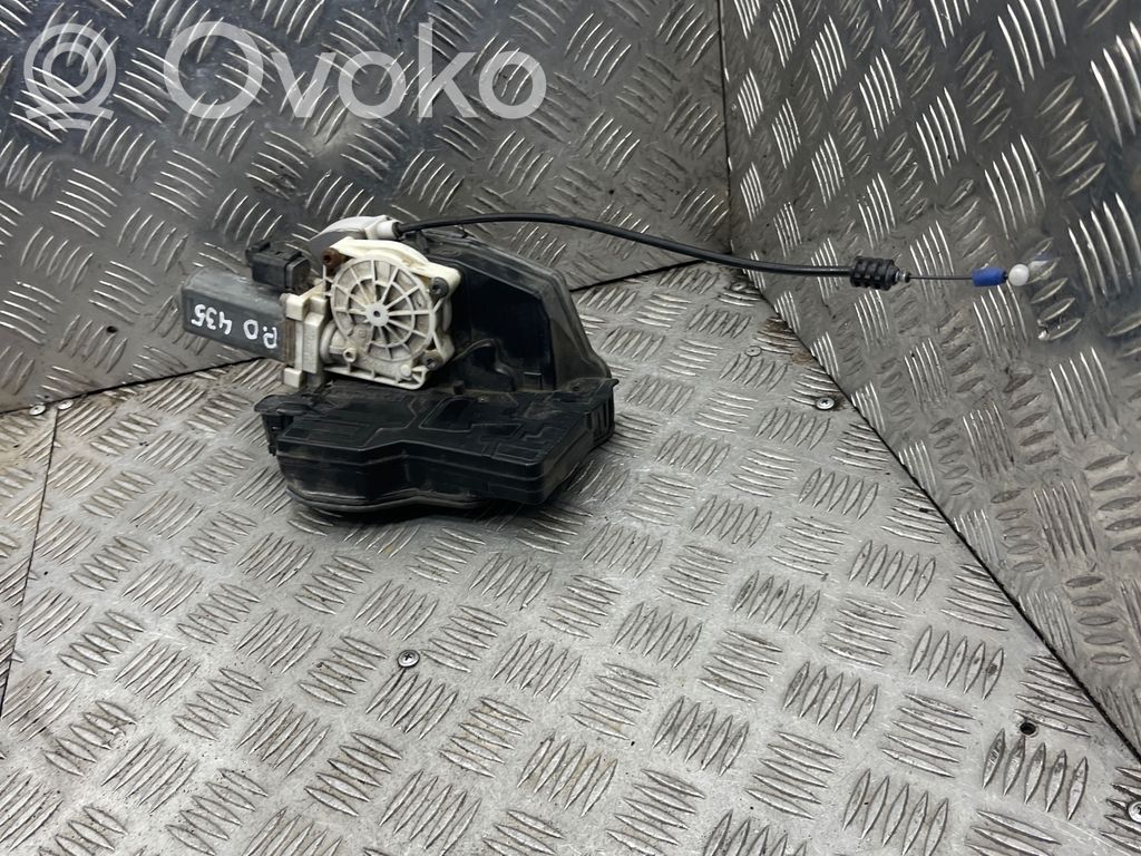 BMW 7 E65 E66 Priekšpusē slēdzene 
