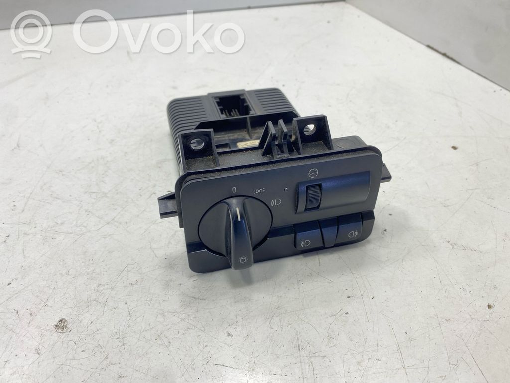 Light switch   6923475,0005659,037288050