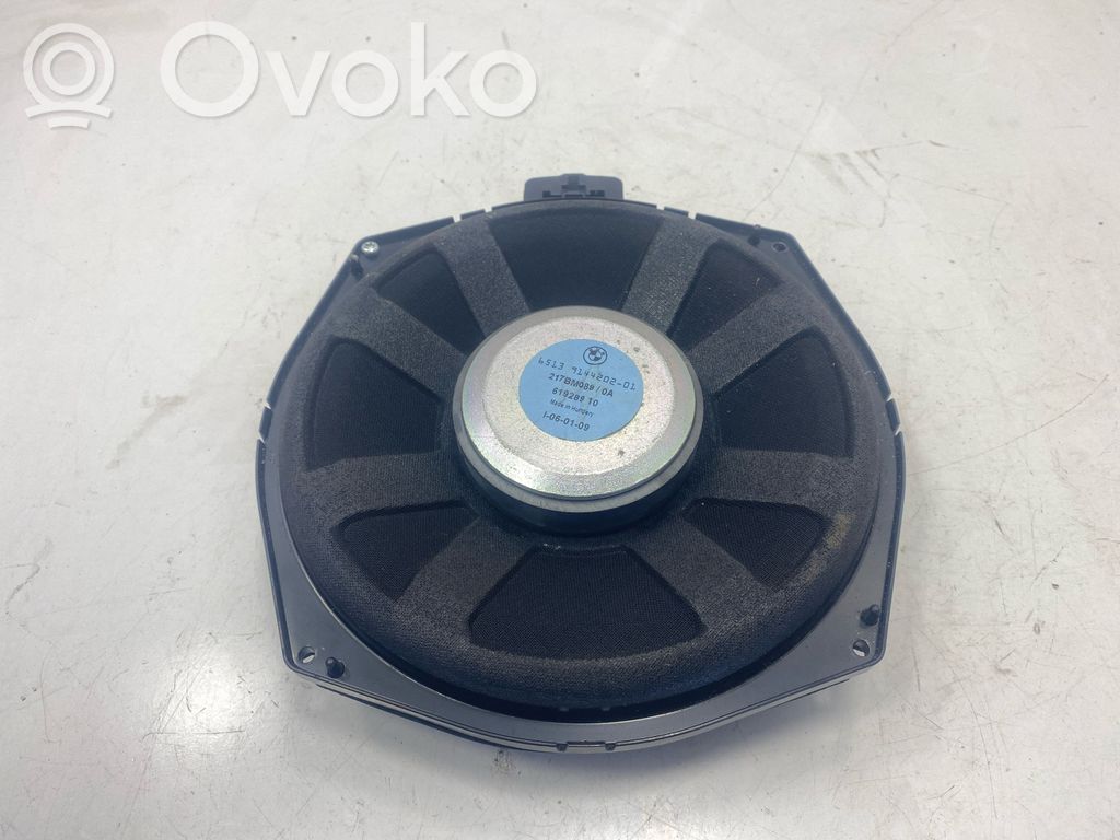 BMW 5 E60 E61 Subwoofer 