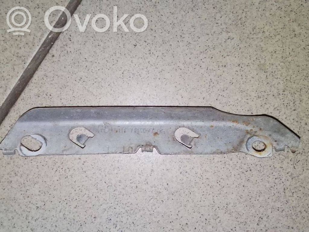 BMW 3 E90 E91 Front bumper mounting bracket 