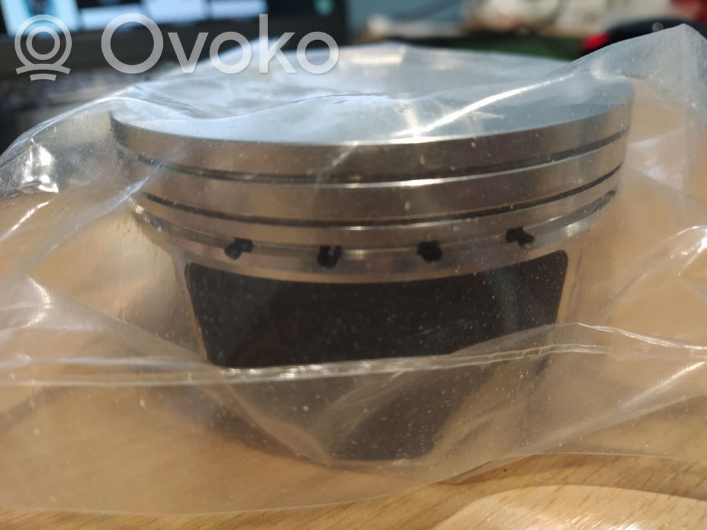 Subaru Outback (BS) Piston 