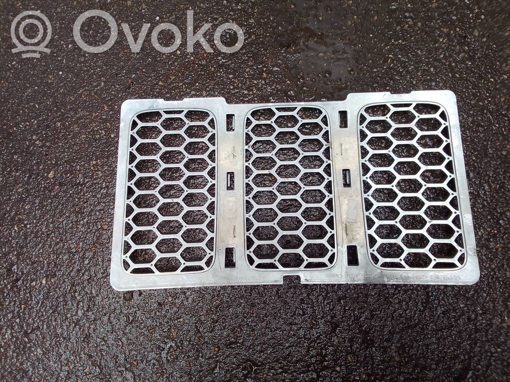 Jeep Grand Cherokee Maskownica / Grill / Atrapa górna chłodnicy 