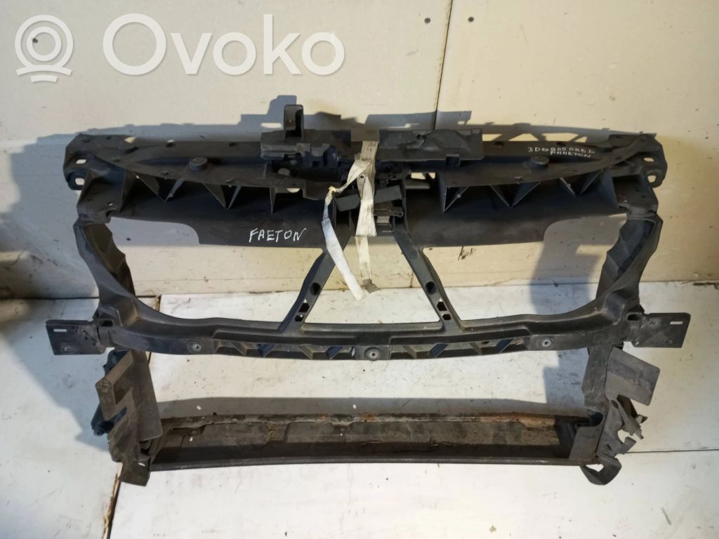 Volkswagen Phaeton Radiatorių panelė 