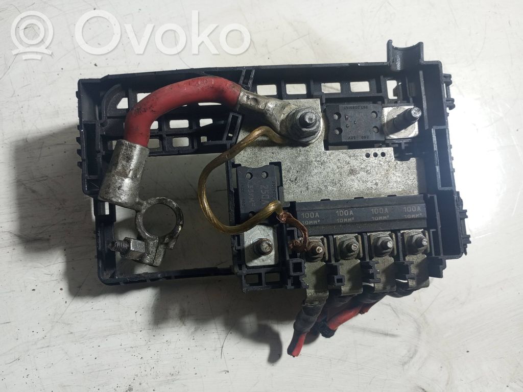 Opel Insignia A Pliusinių laidų jungimo mazgas 
