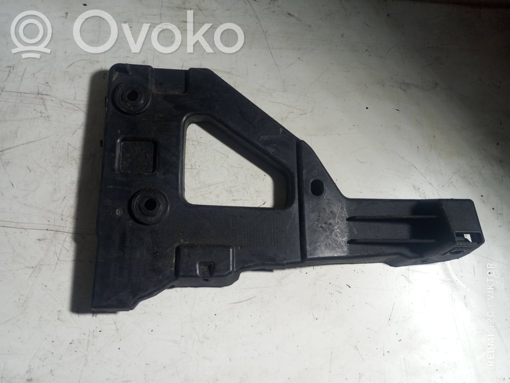 Audi A6 S6 C6 4F Front bumper mounting bracket 