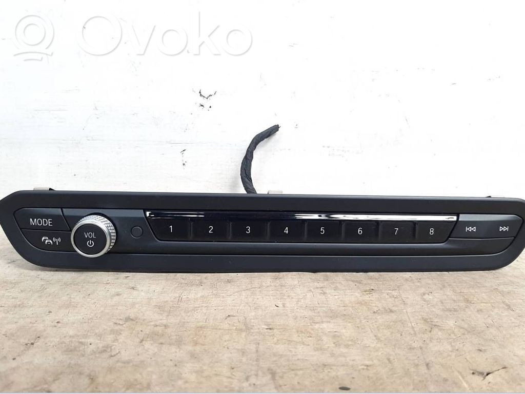 BMW 3 G20 G21 Przyciski / Przełącznik regulacji głośności 