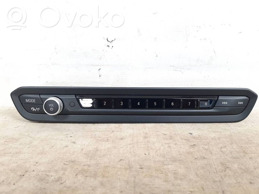 BMW 3 G20 G21 Przyciski / Przełącznik regulacji głośności 