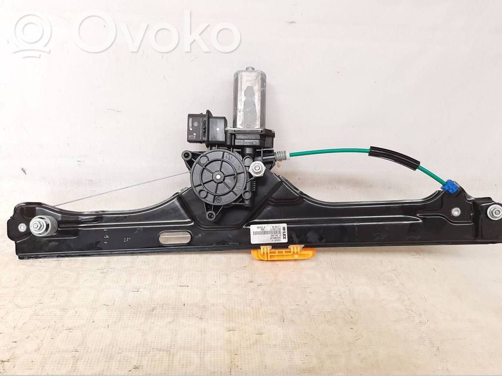 BMW 2 F45 Elektryczny podnośnik szyby drzwi przednich 