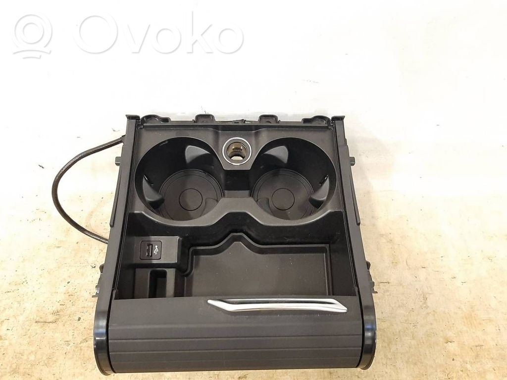 BMW X4 G02 Cup holder front 