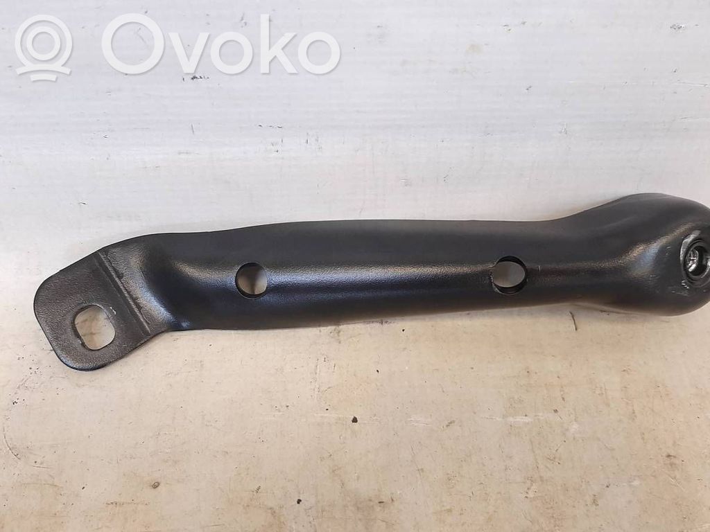 Holder (bracket)   6864577,31106864577