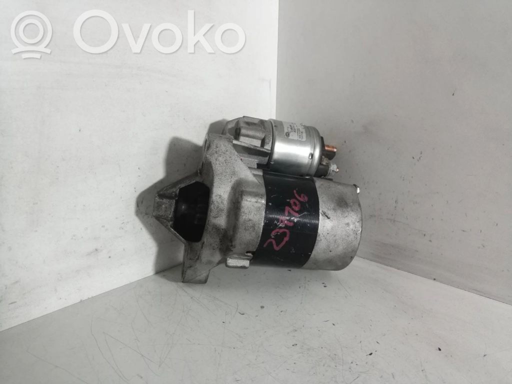 Renault Sandero I Starter motor 