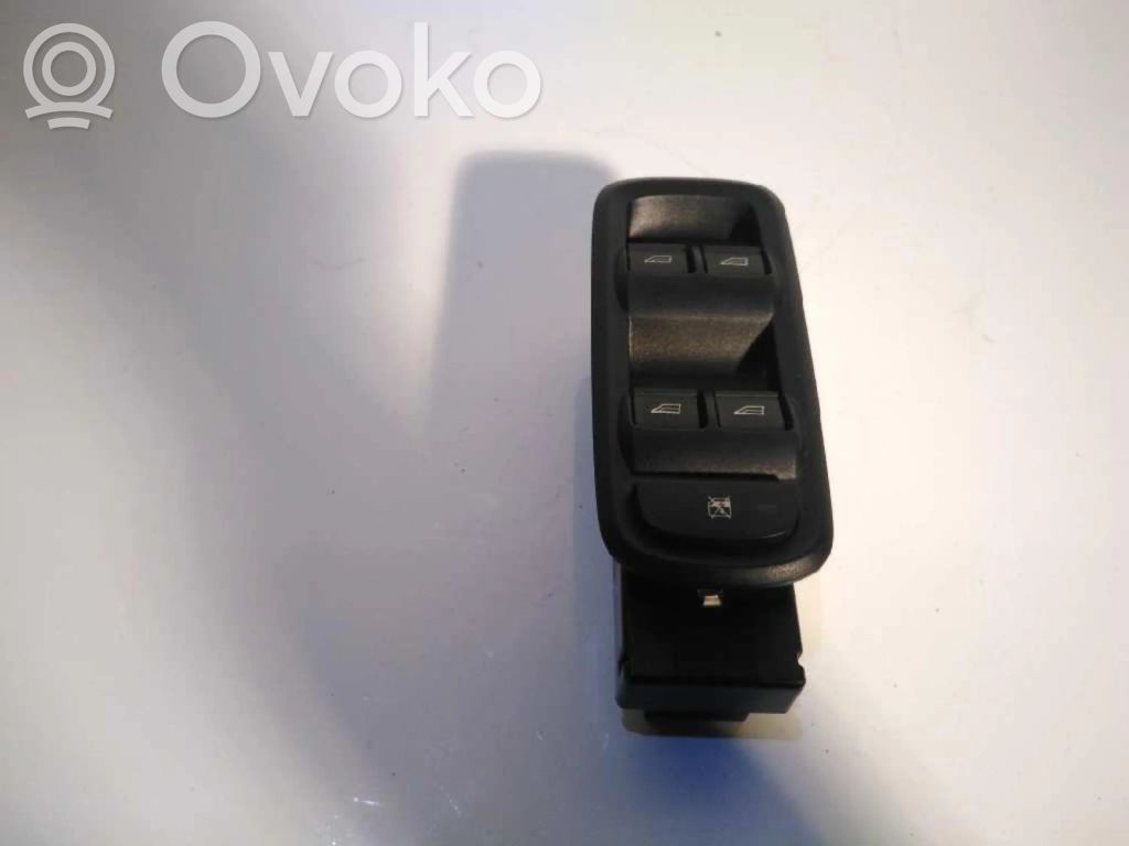 Electric window control switch   G1B514A132DA