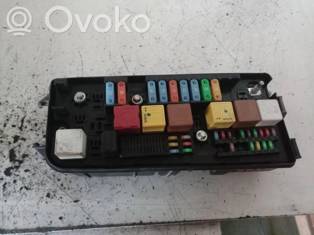Módulo de fusible   13240247
