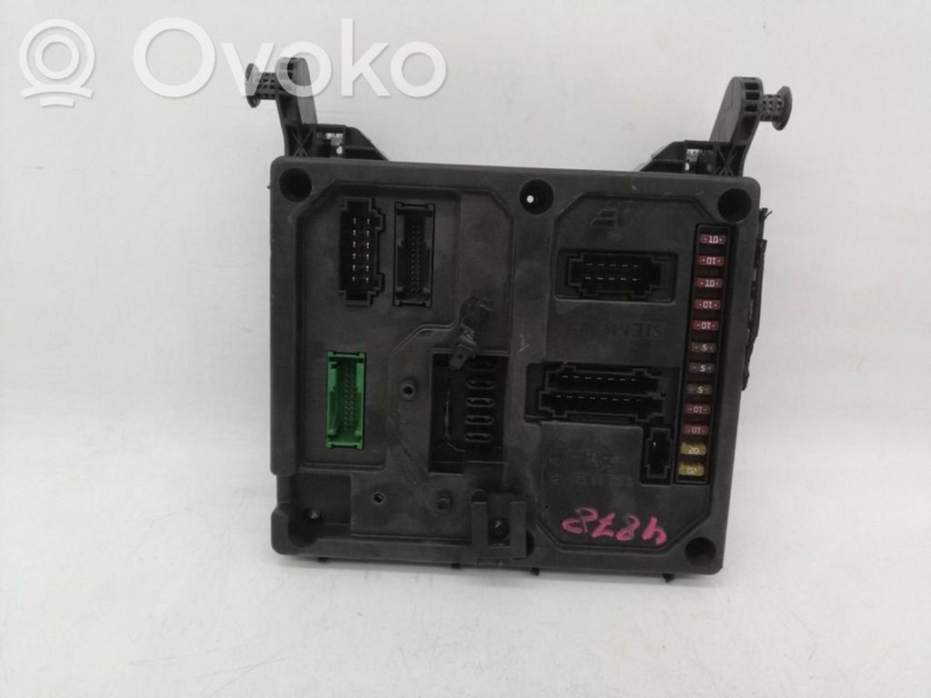 Módulo de fusible   S1107302200D
