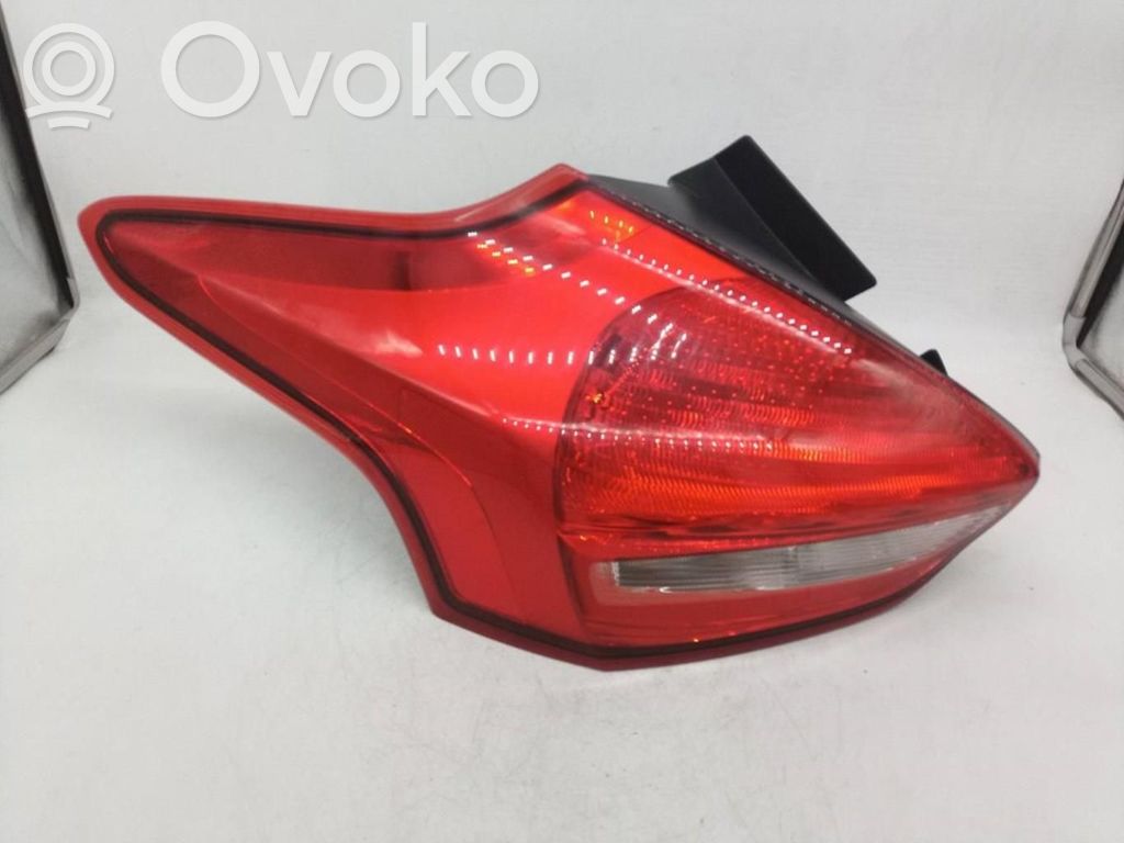 Rear/tail lights