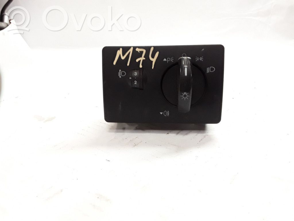 Ford Focus Light switch 