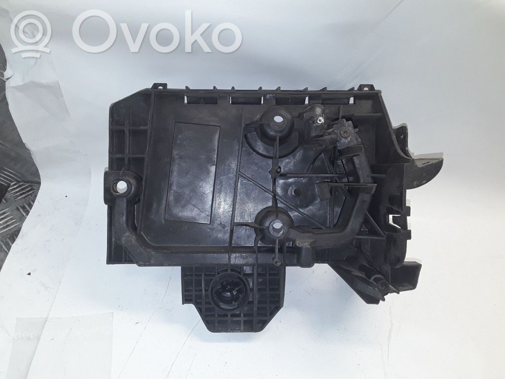 Akun alusta   9650439480,M03009A100