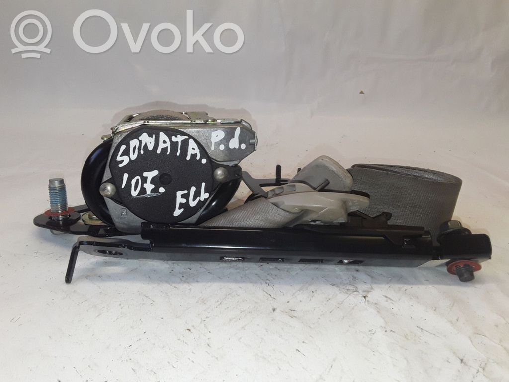 Hyundai Sonata Front seatbelt 