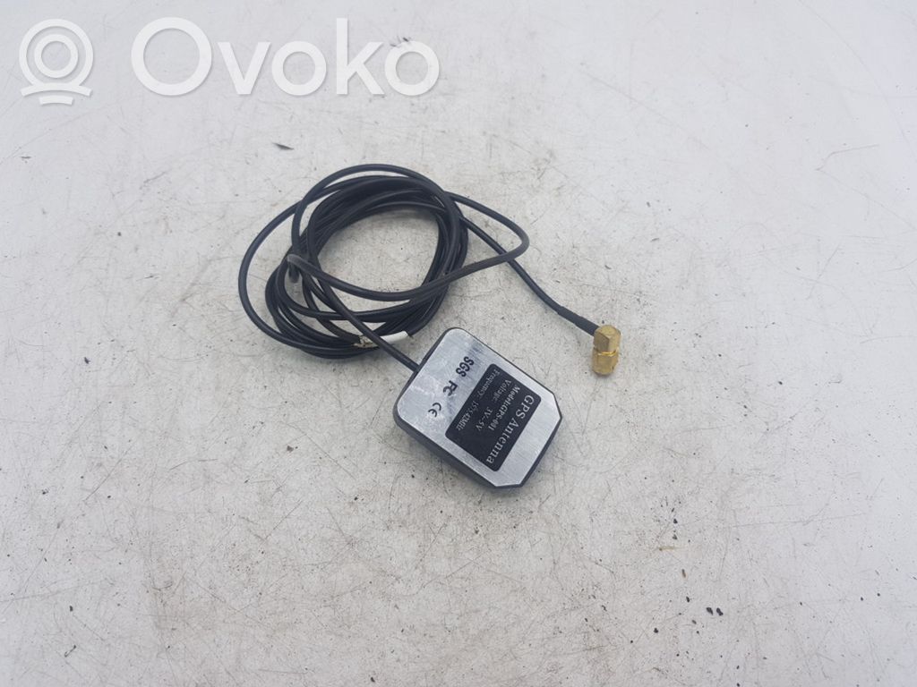 Nissan X-Trail T30 Aerial GPS antenna 
